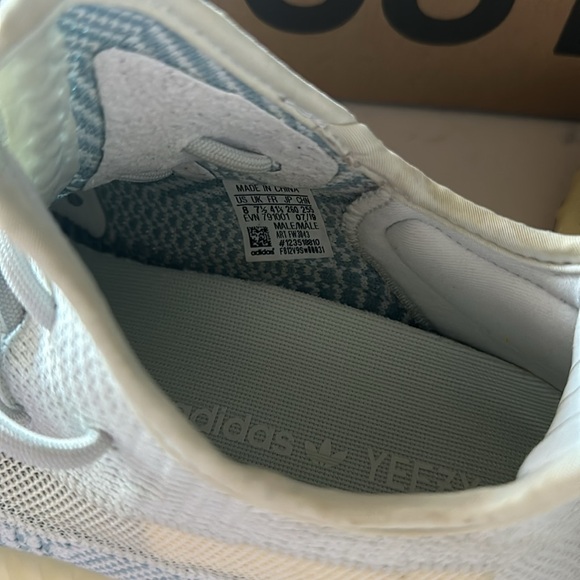 adidas YEEZY Boost 350 V2 Cloud White (Non-Reflective) Size 8 Men’s - Picture 7 of 14